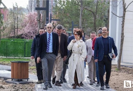 Başkan Erdal Beşikcioğlu hizmete açılacak Yunus Emre Kültür Merkezi'nde son incelemeleri yaptı