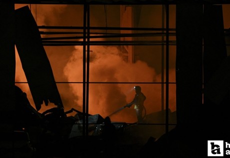 Sincan'da ilaç fabrikasında çıkan yangın ekipler tarafından söndürüldü