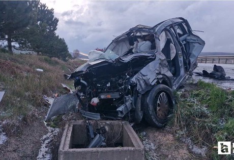 Çorum'da 300 metre mesafede 2 ayrı trafik kazası: 1 ölü, 3 yaralı