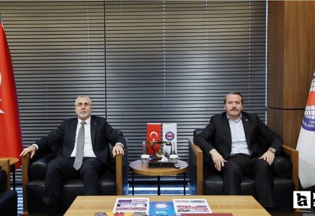 Çalışma Bakanı Vedat Işıkhan memurların taleplerini dinledi