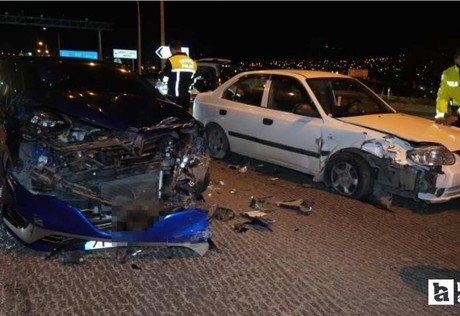 Kırıkkale'de kırmızı ışık ihlali yapan sürücünün neden olduğu kazada 1 kişi yaralandı