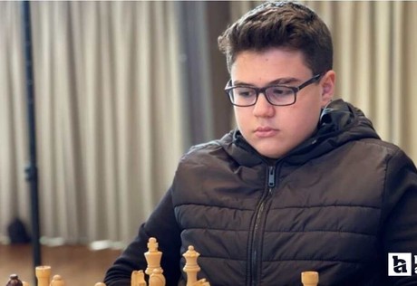 14 yaşındaki Yağız Kaan Erdoğmuş, dünya satranç tarihine geçti