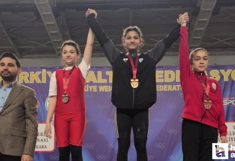 Pursaklar Belediyespor sporcusu Zümra Yurtseven'den büyük başarı!