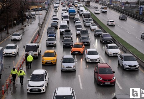 Yılın ilk 3 ayında trafiğe kaydedilen taşıtların yaklaşık 40 bini Ankara'da!