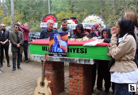 Hayatını kaybeden sanatçı Rıza Tamer son yolculuğuna uğurlandı