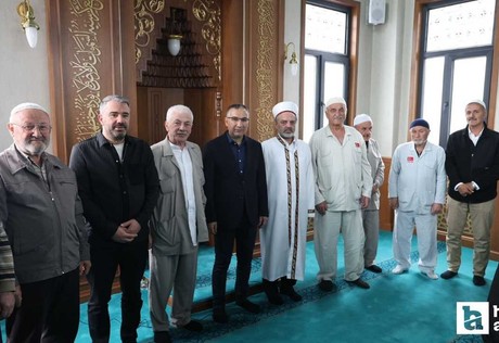 Pursaklar Belediye Başkanı Çetin, hac kafilesini kutsal topraklara uğurladı