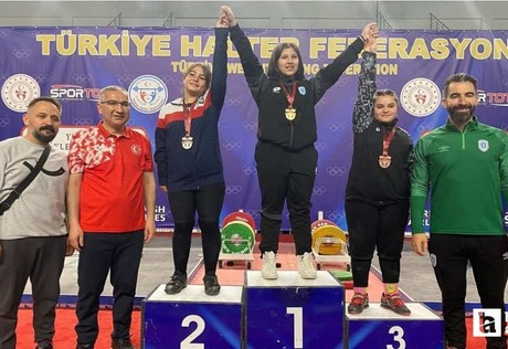 Pursaklar Belediyesi'nin genç sporcusu Ayşe Ilgın Koca, Türkiye şampiyonu oldu