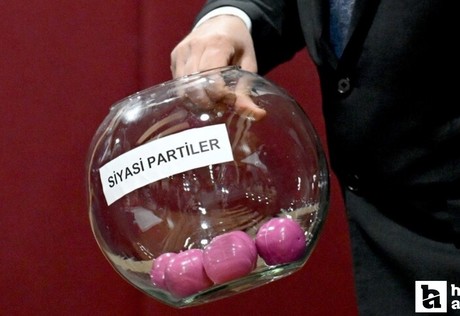 7 Haziran'da yapılacak ara seçime kapatılacak partilerin oy pusulasındaki yerleri belli oldu