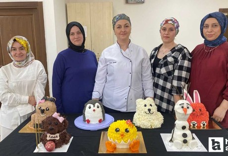 Pursaklar Belediyesi Hüma Sultan Hanımevinde 23 Nisan'a özel eğlenceli pastalar!