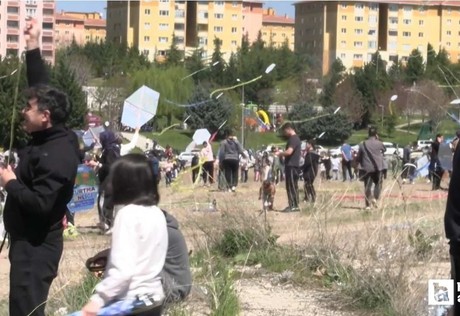 Gölbaşı'nda uçurtma şenliğinde çocuklar gönüllerince eğlendiler