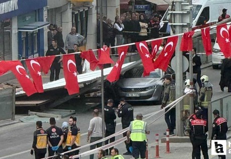 Ulus Meydanı'nda yıkım çalışmalarında göçük meydana geldi