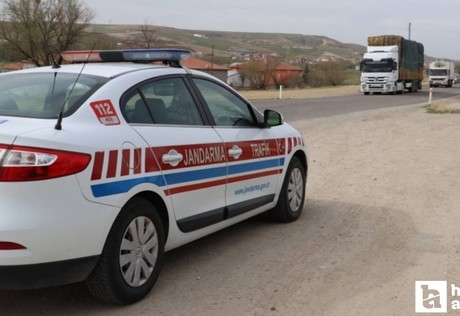 Yozgat'ta jandarmanın dur ihtarına uymayan 2 sürücüye 600 bin TL yakın para cezası!