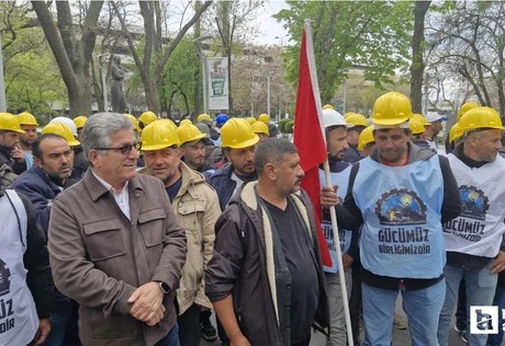 Çalışma Bakanlığı eylem yapan maden işçilerinin hesaplarına 60 milyon lira aktarıldığını duyurdu