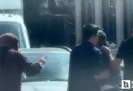 Sincan'da sürücüler arasındaki yol verme tartışması kamerada