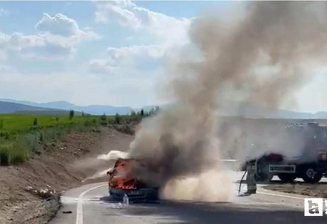Nallıhan'da araç yangını: Otomobil kullanılamaz hale geldi