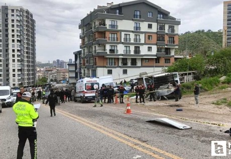 Çankaya'da kamyonun altında kalan 2 işçinin cenazeleri adli tıbba getirildi