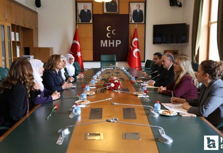 Barış anneleri, Ankara'da MHP'yi ziyaret etti