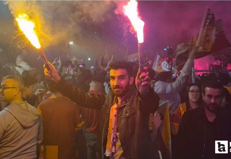 Galatasaraylılar başkentte şampiyonluklarını kutladılar
