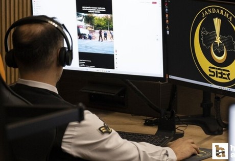 Jandarma aileleri dijital ayak izi konusunda uyardı!