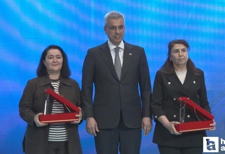 Bakan Memişoğlu: 'Hemşire ve ebelerimizin çalışma şartlarını iyileştirmek için adımlar atmaya devam edeceğiz'