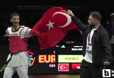 Milli tekvanducu Yusuf Yünaçtı Avrupa Para Tekvando Şampiyonası'nda altın madalya kazandı