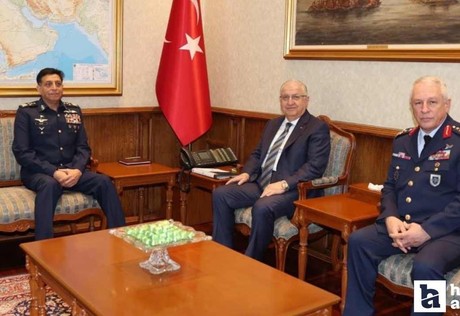 Bakan Güler, Ankara'da Pakistan Hava Kuvvetleri Komutanı Orgeneral Sidhu’yu kabul etti
