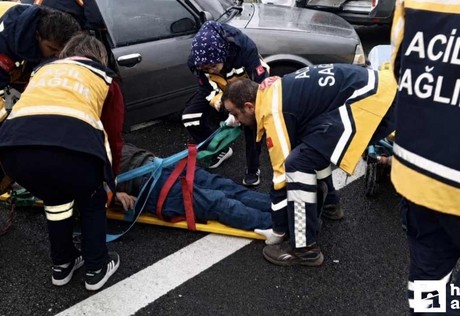 Çankırı'da minibüs park halindeki aracı biçti: 3 ölü, 5 yaralı