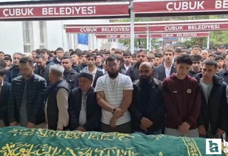 Çubuk'taki kazada hayatını kaybeden genç futbolcu toprağa verildi