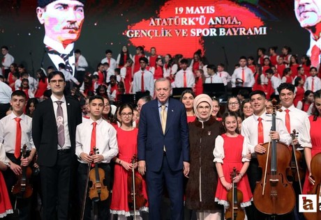 Cumhurbaşkanı Erdoğan, Cumhurbaşkanlığı Çocuk Orkestrası ve Korosu Konseri'ni takip etti