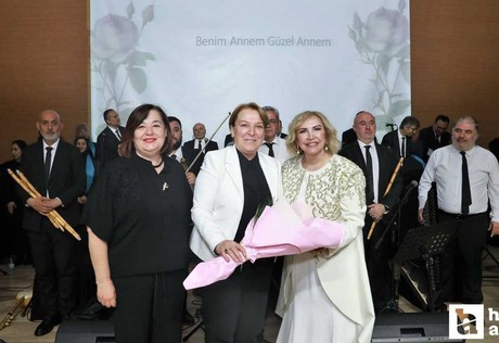 Keçiören Belediyesi konserinde annelerin ezgileri yankılandı