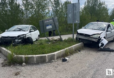 Çorum'da 2 otomobil çarpıştı: 2 yaralı