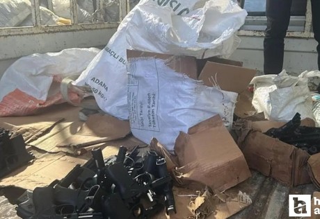 Kahramankazan girişinde durdurulan tırda 228 ruhsatsız tabanca ele geçirildi