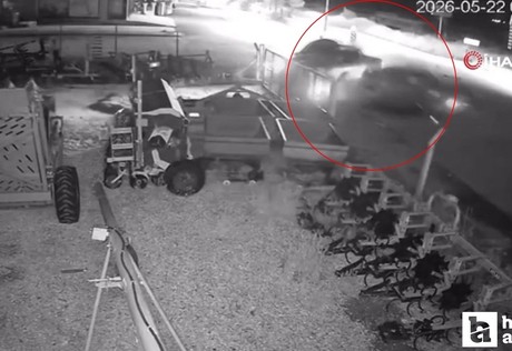 Polatlı'da kavşakta 2 araç çarpıştı: 3 yaralı!