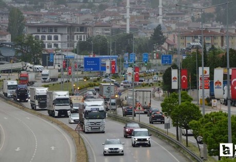 Ankara-Samsun kara yolunda bayram yoğunluğu etkili olmaya başladı