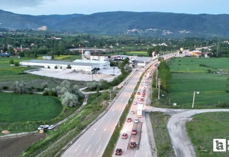 Çankırı-Ankara kara yolunda trafik yoğunluğu yaşanıyor