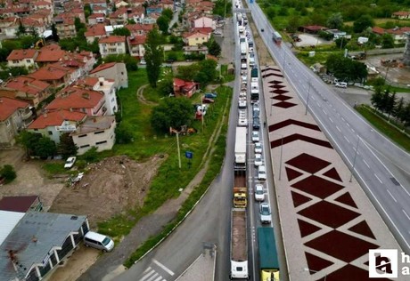 Ankaralılar tatil yolunda: Kara yollarında bayram trafiği yoğunluğu!