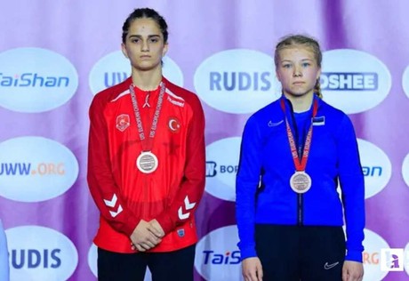 Türkiye, Avrupa 15 Yaş Altı Güreş Şampiyonası'nda günü 6 madalyayla tamamladı