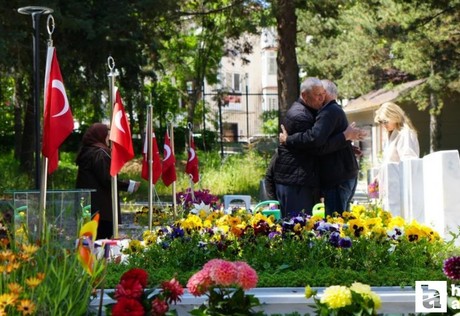 Şehit aileleri ve gazi yakınları Cebeci Askeri Şehitliği'ni ziyaret etti