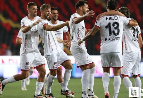 Süper Lig 2025-2026 sezonunda 571 ayrı futbolcu sahaya çıktı