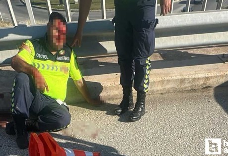 Yakıtı biten araca yardıma koşan otoyol jandarması ölümden döndü