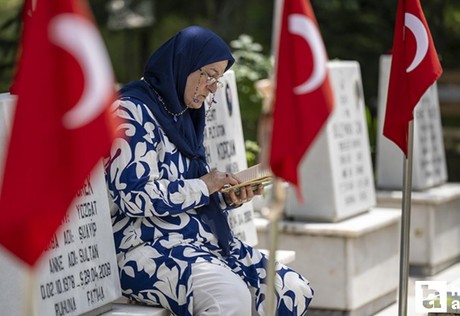 Başkentteki Askeri Şehitlikte bayram yoğunluğu!