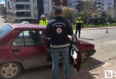 Kırşehir'de yakalanan 30 düzensiz göçmen geri gönderme merkezlerine gönderildi