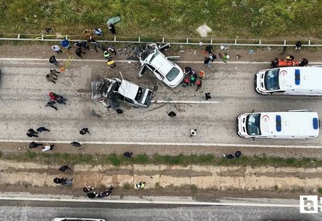 Trafik kazasında hayatlarını kaybeden anne, baba ve 10 yaşındaki kızları Çorum'da toprağa verildi