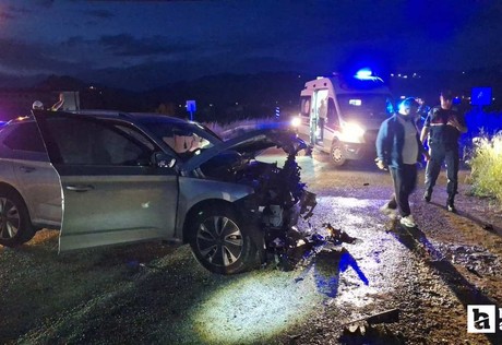 Çorum'da iki otomobil çarpıştı: 1'i ağır 7 yaralı!