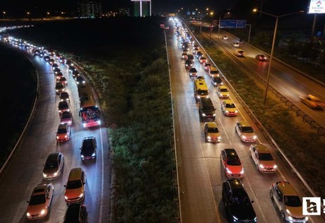Kilit kavşak Kırıkkale'de kilometrelerce araç kuyruğu oluştu