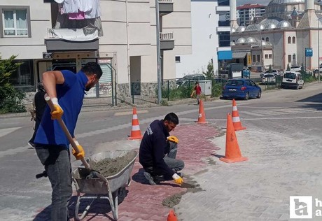 Pursaklar Belediyesinden yol bakım ve onarım çalışması