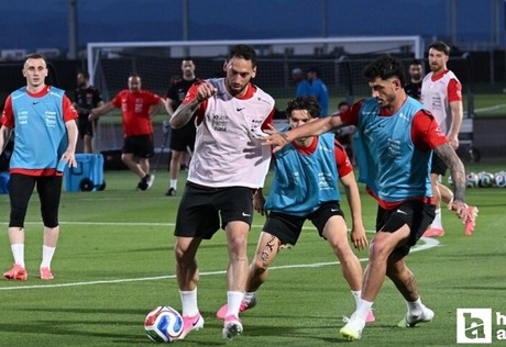 A Milli Futbol Takımı, Arizona'daki ilk antremanını taraftar eşliğinde yaptı