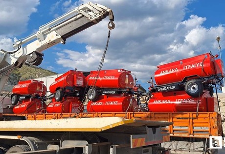 ABB, Beypazarı'nda muhtarlara yangınlara erken müdahale için su tankeri dağıttı