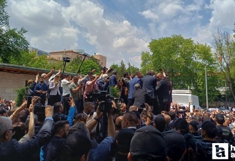 Özgür Özel, TBMM önündeki kalabalığa hitap etti: 'Helal olsun size'