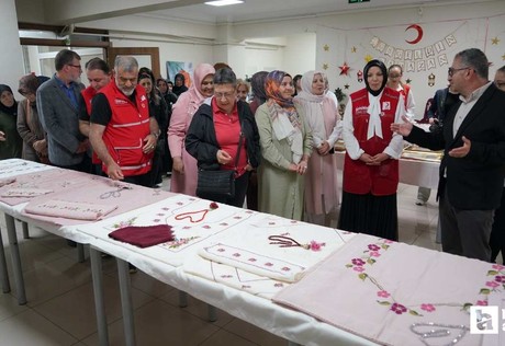 Polatlı'da "Sim Sırma" kursunun yıl sonu sergisinde 250 eser yer aldı